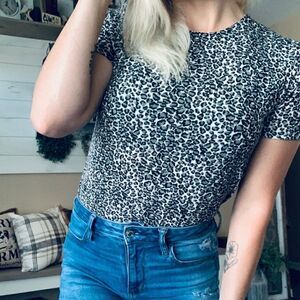 Vintage Bentley black/gray leopard animal print nylon spandex blend mobwife top